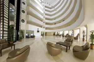 Arabella Hotel, Avsallar