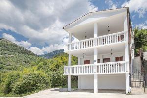Crystal Sky Apartments, Kotor