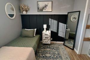 Charming & cozy 3 BDR home, Your perfect getaway Apartments, Medford
