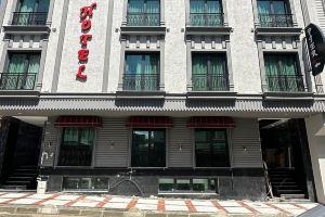 Pier Hotel, Basaksehir