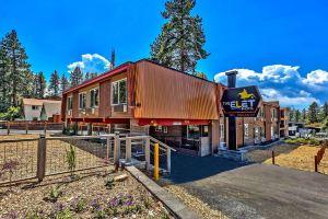 The Elet Hotel, Stateline
