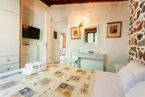 Mani's Garden Paradise - Elia Secluded Retreat Hotel, Stoupa