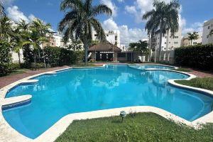Spacious 4-bedroom penthouse in WiFi, AC, jacuzzi, bbq and pool table, Santiago