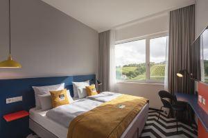 Holiday Inn - the niu, Form Feuerbach, Stuttgart