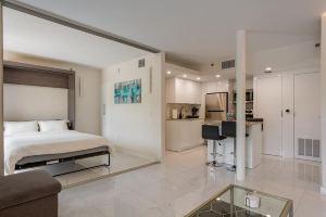 BEACHFRONT Stunning 2 Bed 2 Bath w/ Free Parking Hotel, Miami Beach