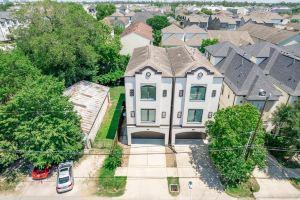 Sparkling Pool and Spacious Backyard Escape - Stunning Oasis Retreat Apartments, Houston