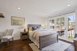 Stunning Penthouse - Private terrace, WiFi, Views to Envy, Carmel