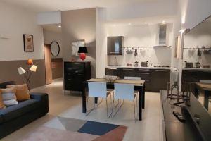 Loft In The Village, Amelia
