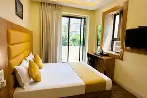 Hotel National, Mumbai
