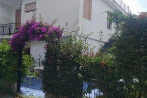 Home Close to the Sea with Terrace and Free Parking Apartments, Paestum