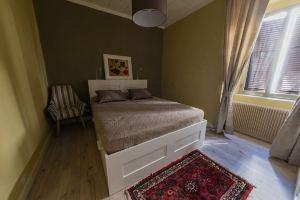 "The colorful house" of the ghetto in a palace of the 700s