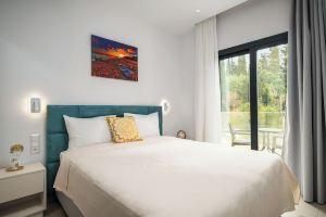 The 7 Suites by Konnect, An Elegant Living in Ipsos, Dassia