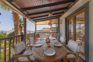 Villa Tara With Private Pool And Sea Views Close to Beach & Shops, Kalkan
