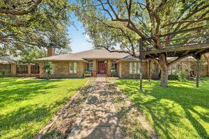 Right at Home-Midland Saddle Club Apartments, Midland