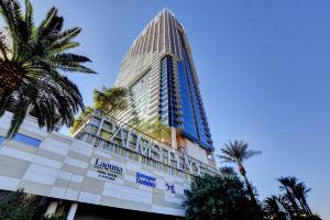 Luxury 21st-Floor Condo | Strip Views | No Resort Fees | Balcony & Spa Bath, Las Vegas