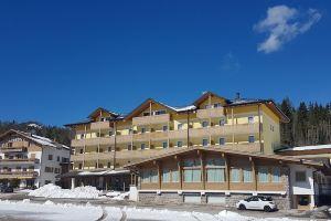 Hotel Caminetto, Magre