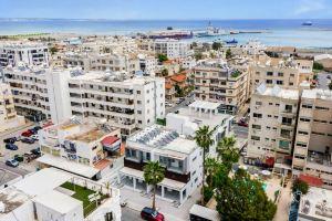Sanders Crystal - Charming  1-Bdr. Apt. w/ Balcony Apartments, Larnaka