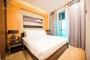 1BHK Fashion Avenue Hotel