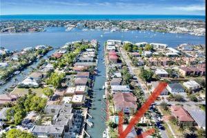 “Rare Find” Paradise on Bay! In the prestigious Royal Harbor! Hotel, Naples