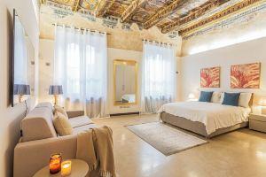 Rovelli 41 by Rent All Hotel, Como