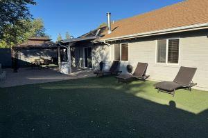 Charming 3-bedroom house in, close to downtown with a great backyard., Williams