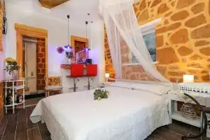 Alley Studio 1 by Frangki, Aegina Town