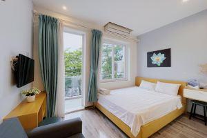 Hanoi Home 2 - Lake View Apartment, Hanoi