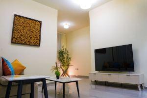 Stylish 1-Bedroom Apartment in Prime Location Furnished with Top Amenities., Dubai