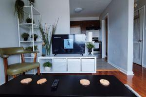 Stylish & Central - Walk to UK Campus/Hospital, Mins to DT/Rupp/Keeneland, Lexington