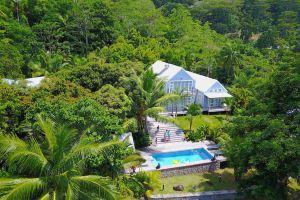 Red Coconut Self-Catering Hotel, Baie Lazare Mahe