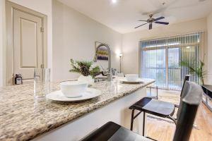 Lavish 1BR apartment with AC, fitness room, WiFi, Pet-friendly, Houston