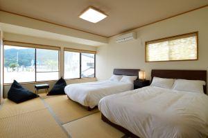 Umi Hotel, Ito