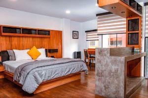Madero Hotel & Suites, La Paz
