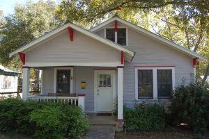 Cool Updated Craftsman Bungalow Cottage, Austin