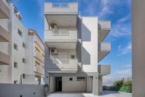 Cozy 1-Bedroom Boutique Apartment with a Patio, Amoudara