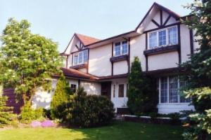 Enid's Bed and Breakfast Mini-hotel, Lethbridge