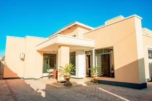 Mlimwa Hill Palace Hotel, Dodoma