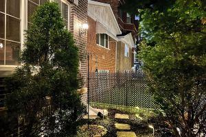 Entire Below Level Studio w/ Private Sauna, Chicago