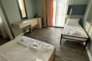St945 Palas Hotel, Izmir