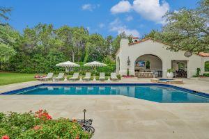 Stunning Outdoor Oasis with Pool and Casita - Exquisite Luxury Retreat Hotel, Austin