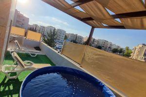 Luxurious Apartment with Private Pool and Modern Amenities, Amman