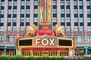 0.8 miles from Little Caesars Arena, 2 BR with Free Parking Apartments, Windsor