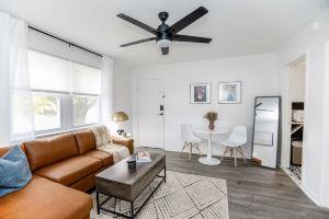 Tranquil Escape Steps from the Beach - Stylish Modern Haven Hotel, Chesapeake