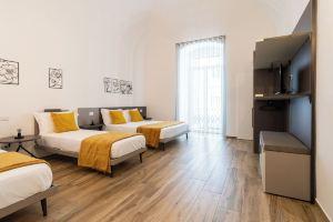 Nicolaus 204 - Brown & Grey Rooms by Wonderful Italy, Bari