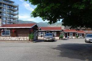 Log Cabin Motel, Penticton