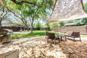 Backyard Oasis in South Hotel, Austin