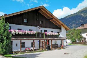 Helena Hotel, Laengenfeld