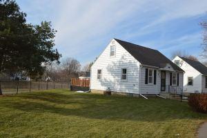 Charming 2-Bedroom house along city trail 1 mile from Mayo Clinic and downtown., Rochester
