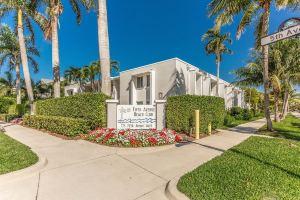 BEACH DREAMING Luxury condo, newly renovated on 5th Ave; Steps to beach & dining Apartments, Naples