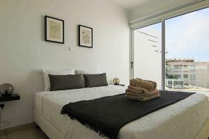 Phaedrus Living Seaside Junior Suite Lighthouse 63, Paphos